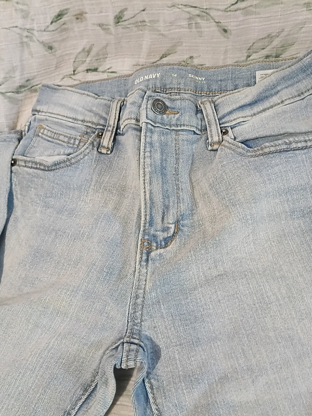 Old Navy Light Wash Skinny Jeans - Women